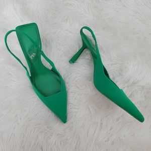NWOT - Zara Mini Heels in Emrald Green - size 9